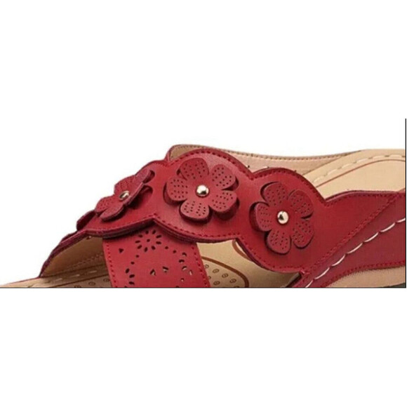 Floral Casual Wedge Sandals In Red - Picture 4 of 5
